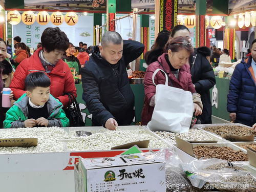 土洋結合引爆消費熱潮，四川年貨購物節休閑食品銷售迎首輪井噴